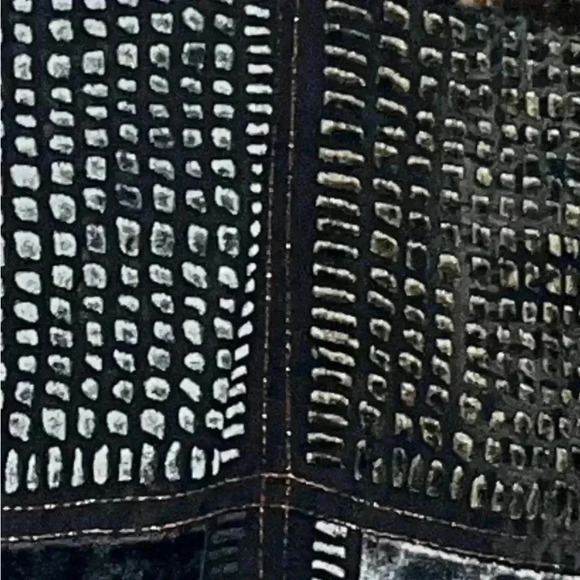 Chicos Design button down silk blend sheer blouse embossed abstract design - Picture 5 of 7